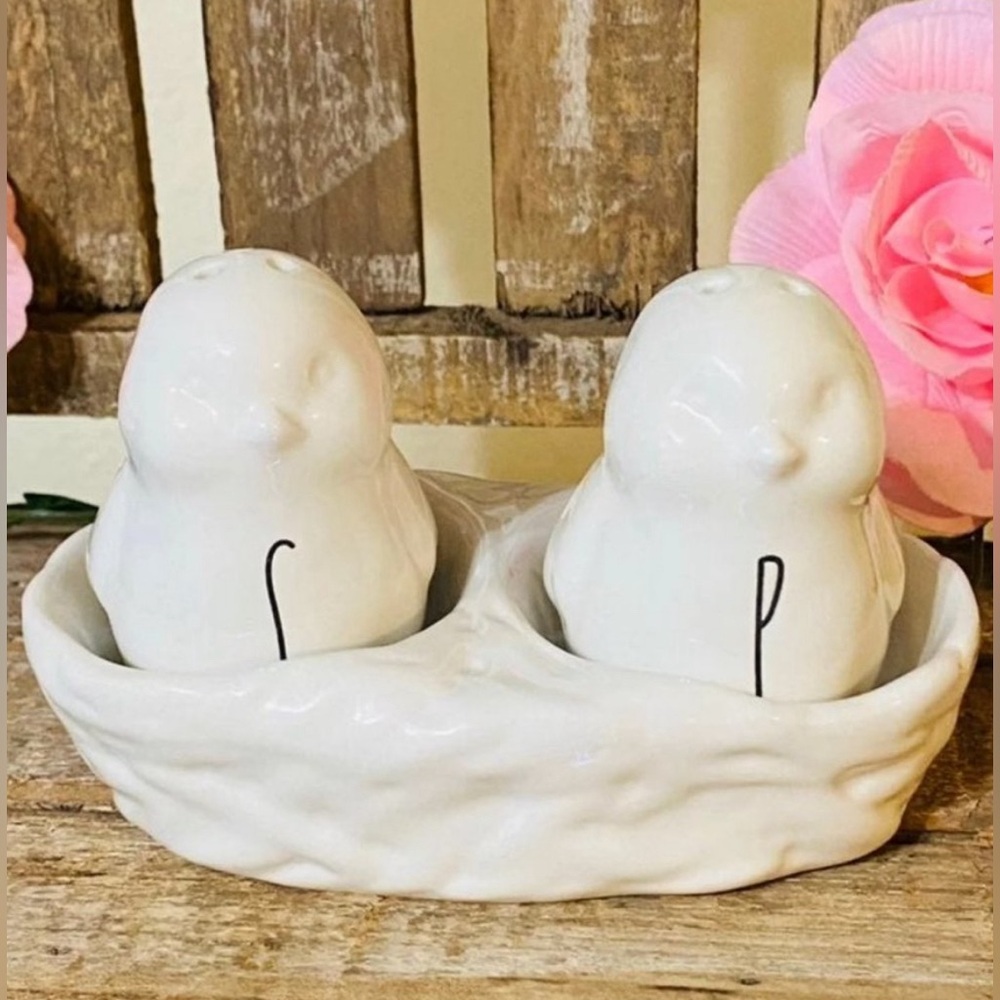 NEW Rae Dunn White Chicks In A Basket Easter Salt & Pepper Shakers